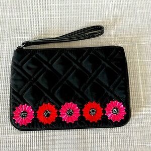 vera bradley wristlet